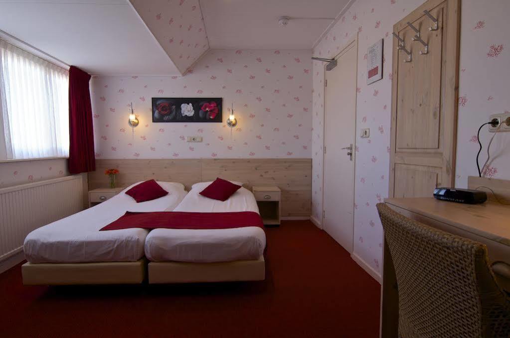 Hotel Oepkes Вест-Терсхеллінґ Екстер'єр фото